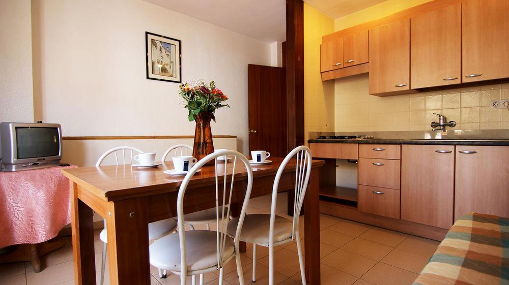 Apartamentos Zodiac โยเรตเดมาร์ ภายนอก รูปภาพ