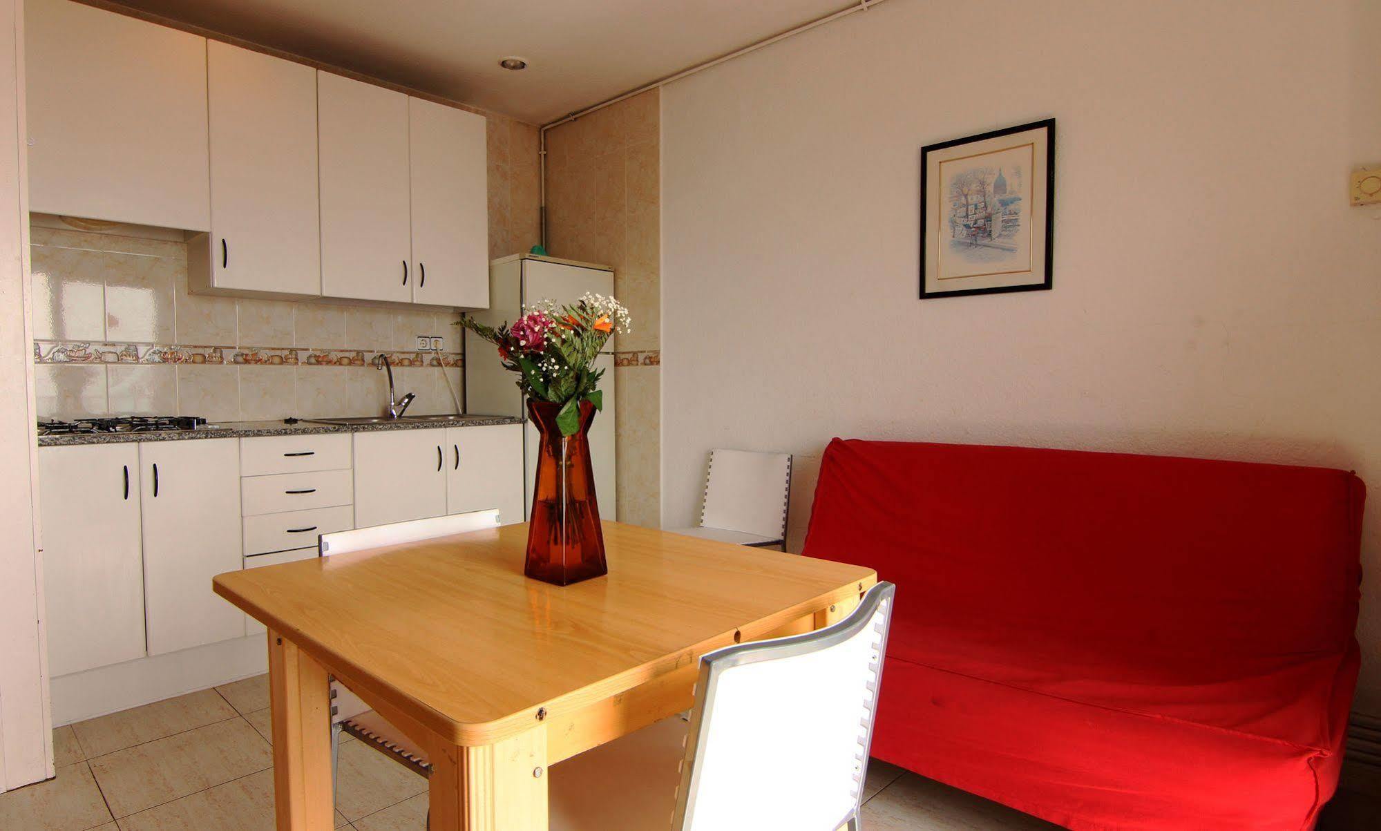 Apartamentos Zodiac โยเรตเดมาร์ ภายนอก รูปภาพ
