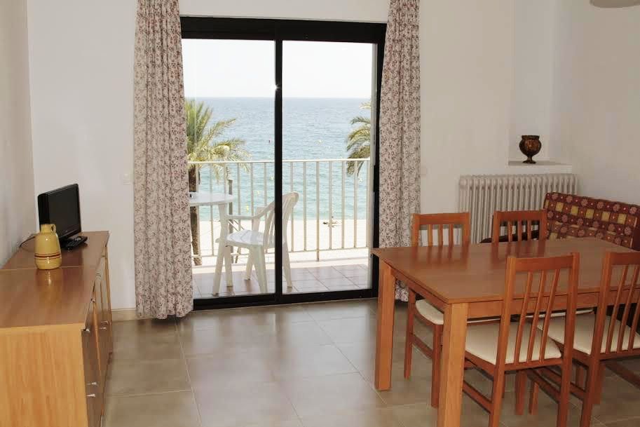 Apartamentos Zodiac โยเรตเดมาร์ ภายนอก รูปภาพ